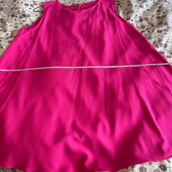 Bright pink top - Picture 6 of 6